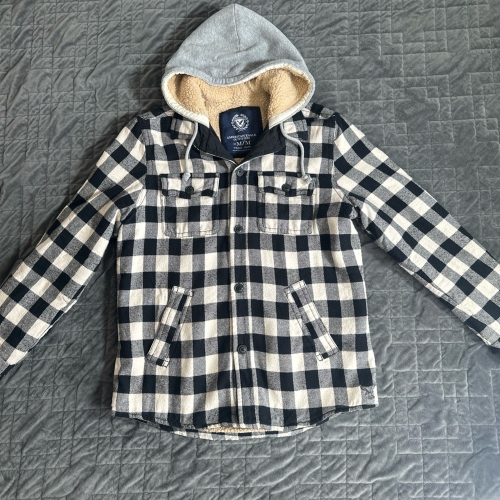 American Eagle Sherpa Lined Plaid hooded Jacket Mens Black Tan Medium